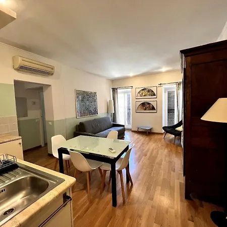 Apartamento Campo Dei Fiori - Cozy And Roma